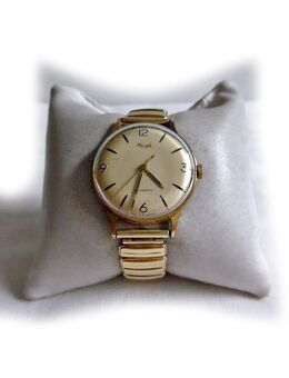 Goldene Armbanduhr von Kienzle - Nürnberg