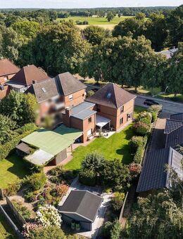 Großzügiges Zweifamilienhaus mit über 200 m² Wohnfläche Charme, Komfort & Potenzial auf einem 1.000m ² großen Grundstück in Barmstedt! - Barmstedt