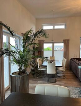 Exklusive 3-Zimmer-Dachgeschosswohnung mit Einbauküche - Cloppenburg