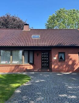 Wohnen mit 2 Generationen möglich aber nicht nötig - 6 Zimmer auf 2 Ebenen - Horst (Holstein)