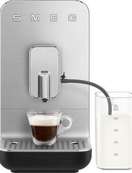Smeg Kaffeevollautomat BCC13BLMEU, inkl. Milchbehälter