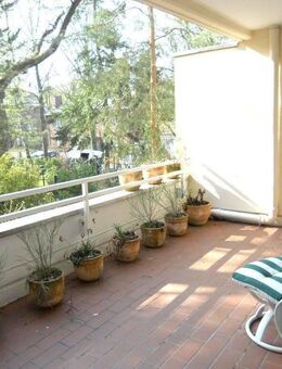 14193 Berlin-Grunewald, ruhig in allerbester Wohnlage im 1.OG, hochwertige Grundsanierung, komplette EBK, große Terrasse - zusätzlich Tiefgaragenplatz - Berlin