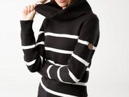 KangaROOS Rollkragenpullover in lässiger Form mit Kontraststreifen