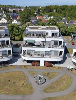 Wohnung im Grünen mit großer Terasse: schöne 2 Zimmer Wohnung - Plauen