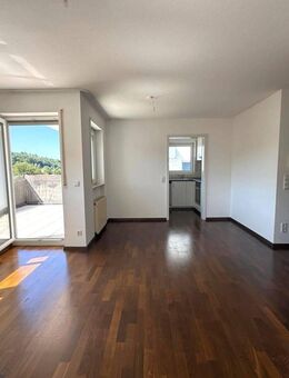 Wohnen mit Aussicht-charmante 3-Zimmer Wohnung mit großem Balkon - Schwäbisch Gmünd