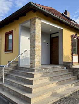 Exklusiver Bungalow mit ELW und großzügigem Garten zur Miete in Iphofen - Iphofen