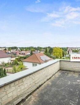 IMMOBERLIN.DE - Angenehmes Einfamilienhaus mit Westgarten & Garage in familiärer Lage - Luckenwalde