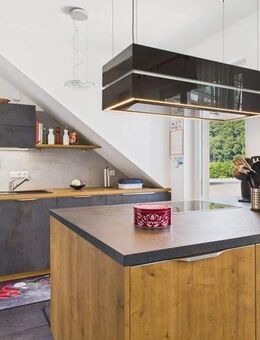 120 M² PENTHOUSE MIT WINTERGARTEN UND 2 BÄDER IN SAARBURG - Saarburg