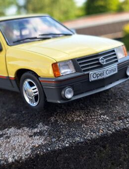 1:24 OPEL --5 Modellautos--Corsa--Diplomat--Kapitän--Omega--Opel GT- --- VHS - Meckenheim