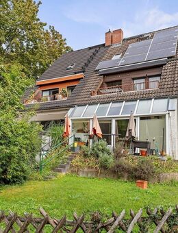 Gemütliche Doppelhaushälfte mit Wintergarten, Kamin, Balkon, Solaranlage und sonnigem Garten - Berlin