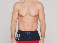 CAMP DAVID Badeshorts mit Einschubtaschen & einer Gesäßtasche