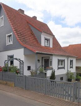 Geräumiges Einfamilienhaus mit Nebengebäude in ruhiger Ortsrandlage- ein Paradies für Mensch und Natur - Meißner