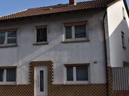 Einfamilienhaus mit Hof, Garage und Nebengebäude in Ludwigshafen-Oggersheim zu verkaufen. - Ludwigshafen (Rhein)