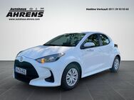 Toyota Yaris, 1.0 i Comfort AppleCar Play, Jahr 2024 - Hannover