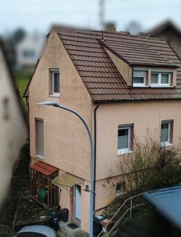 Gepflegtes Haus mit Wintergarten in idyllischer Sackgassenlage - Gundelsheim (Baden-Württemberg)