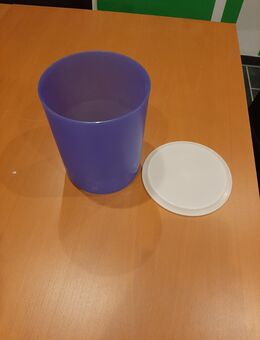 2 Tupperware Behälter 2 Liter - Büdingen