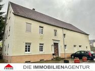 Bauernhaus mit Nebengebäuden in ländlicher Sackgassenlage - Lüdenscheid