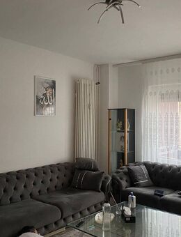 Große Wohnung mit vier Zimmern in Rheinau, zentral gelegen, viel Platz für die Familie. - Mannheim