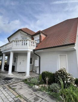 Erdgeschosswohnung mit Terrasse, Garten & 2 Stellplätzen in ruhiger Lage - Cadolzburg