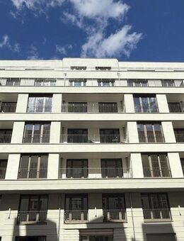 Erstbezug & provisionsfrei! Moderne 3-Zimmer-Wohnung mit 2 Balkonen und Aufzug H9-24 - Berlin