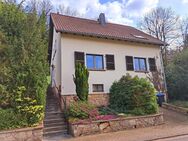 Freistehendes, gepflegtes und geräumiges Wohnhaus mit Fernblick in ruhiger Lage von Merzig - Merzig