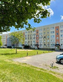 3- Zimmer- Etagenwohnung im 3. OG mit Balkon! - Aschersleben