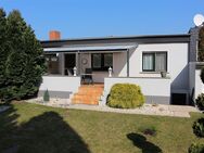 Top gepflegter Bungalow (DHH) mit EBK, Vollkeller und Garage + Stellplatz - Meuselwitz