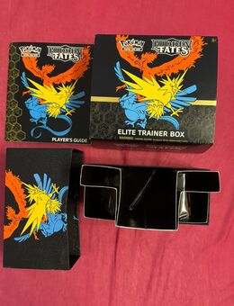 Elite Trainer Box Hidden Fates mit allem bis auf Booster + Promo - Rosenheim