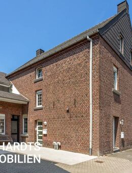 Charmante Maisonette-Wohnung mit Dachterrasse in Brüggen-Alst zu mieten! - Brüggen (Burggemeinde)