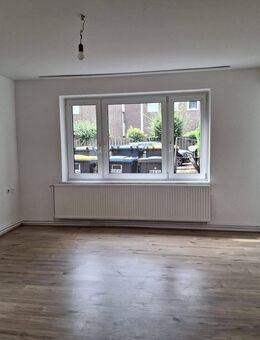 Helle 3-Zimmer-Wohnung mit Balkon und Einbauküche in zentraler Lage - Bremerhaven