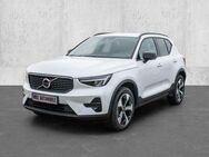 Volvo XC40 Plus Dark 2WD B4 EU6d digitales Cockpit Memory Sitze Soundsystem HarmanKardon 360 Kamera - Aachen