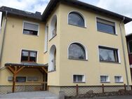 Attraktives 2-3-Familienhaus mit XXL Nebengebäude in Toplage mit traumhaften Panoramablick - Motten