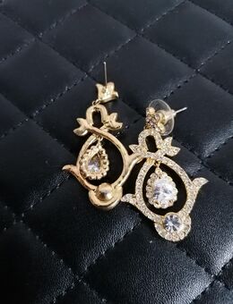 Ohrringe in goldene Farbe - Senden (Bayern)