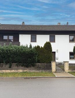 Großzügige 3-Zimmer-Wohnung mit Balkon und Außenstellplatz - Polsingen