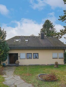 Villa mit viel Charme und Riesengrundstück in Weilersbach - Villingen-Schwenningen