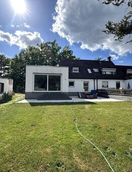 Zeitlos Modern in Buchenbühl - Ihr neues Zuhause in einer Doppelhaushälfte - Nürnberg