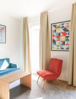 Stilvoll möbliertes Apartment mit Sonnenbalkon, moderner Küche und stilvollem Bad - Bonn