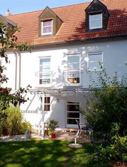 Familientraum!! Reiheneckhaus mit herrlichem Garten in ruhiger Siedlungslage von Dingolfing - Dingolfing