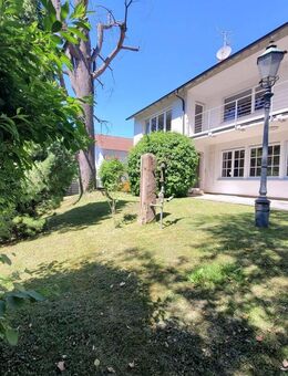 Sehr charmantes Haus mit viel Raum und Potential für die ganze Familie - in ruhiger Lage von Lahr - Lahr (Schwarzwald)
