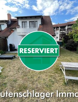 Ihr Wohnglück im Deininger Weg! Reiheneckhaus mit großzügigem Garten und einer Garage. Frei ab Juli! - Neumarkt (Oberpfalz)
