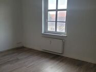 Große 4-Zimmer-Wohnung mit Potential zur 5-Raum-Wohnung! - Leuna