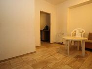 Beräumung und Renovierung möglich - Individuelle 3-Zimmer-Wohnung im Erdgeschoss zu vermieten! - Rosenbach (Vogtland)