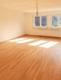 Kernsanierte 4-Zimmer-Wohnung mit zwei Balkonen & Stauraum - Stuttgart