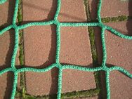 Fangnetze, Hühnernetze, Fischteichnetze, Fußballnetze, Sicherheitznetze, verschiedene Größen. - Küsten