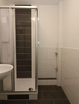 Auch ohne Badekappe Duschspaß garantiert...3-RW mit Dusche u. Balkon!!! - Freiberg