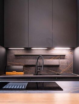 ?? Gelegenheit am Ku'Damm - Kernsanierte 5 Zi Stuck-Altbau Whg mit Designer-Küche, Balkon & G-Bad - Berlin