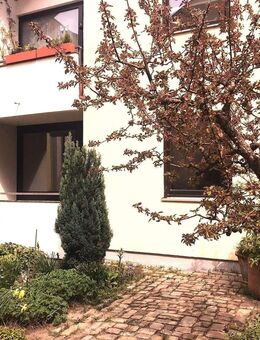 Preishammer! Schicke 2-Zimmer-Wohnung mit Loggia in der historischen Altstadt von Regensburg - Regensburg