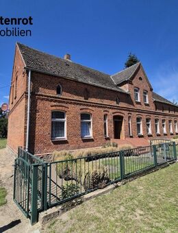 666,-€/qm-Investment - Original Bauernhaus mit Stall und 2 Garagen - Karrenzin