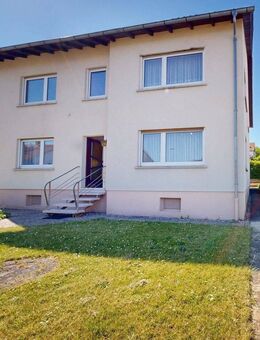 ~~ GROSSZÜGIGES WOHNHAUS MIT GARTEN, BALKON UND ZWEI GARAGEN - AUCH ALS ZWEIFAMILIENHAUS NUTZBAR ~~ - Billigheim-Ingenheim