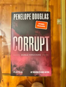 Corrupt von Paula Douglas - Hannover Mitte